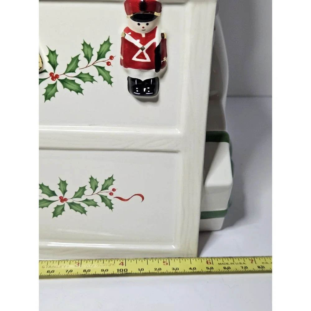 Lenox Santa Workbench Cookie Jar Ceramic Christmas Toy Shop Elf Figurine Gold